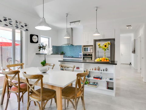 Venice On The Beach - Accommodation Port Macquarie 0