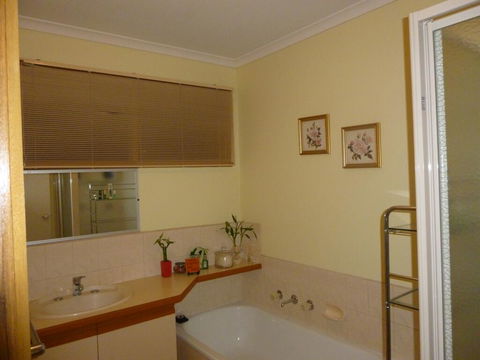 Vella Room - Accommodation Port Macquarie 2