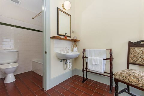 Victoria House - Accommodation Port Macquarie 1