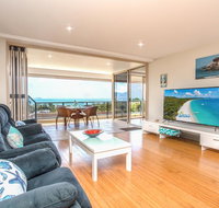 VIEWS ON ELSHEBY - Accommodation Port Macquarie