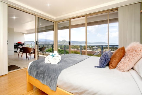 VIEWS ON ELSHEBY - Accommodation Port Macquarie 1