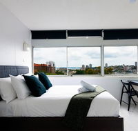Views To Die For// Studio Rushcutters Bay // Free Parking - Accommodation Port Macquarie