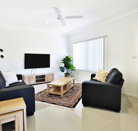 Villa Mare  Culburra - 4 Mins to Beach - Accommodation Port Macquarie