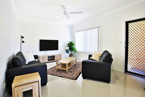 Villa Mare @ Culburra - 4 Mins To Beach - Accommodation Port Macquarie 0