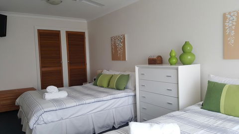 Villa Riviera On River Front - Accommodation Port Macquarie 3