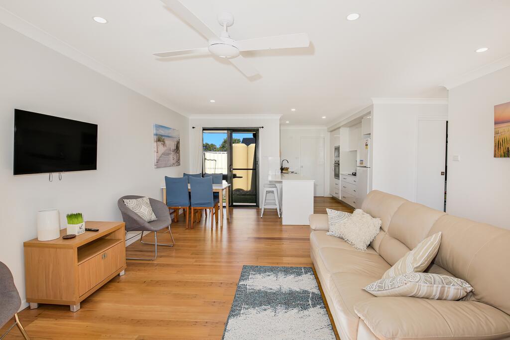 Culburra Beach NSW Accommodation Port Macquarie