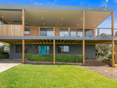 Waikiki Views - Accommodation Port Macquarie 0