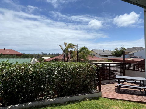 Waldeck Heights - Accommodation Port Macquarie 0