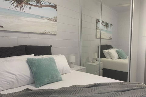 Walk To Lamberts Beach With Wi-fi And Netflix - Accommodation Port Macquarie 1