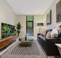 Walking to Darling Harbour ICCQVB Shopping Mall - Accommodation Port Macquarie