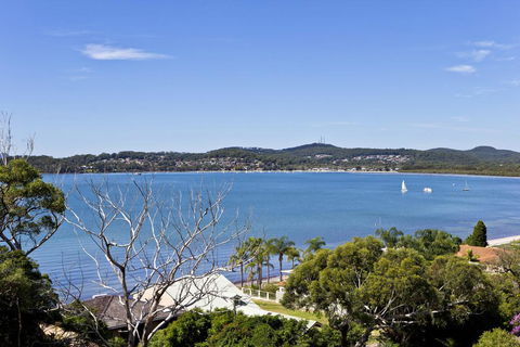 Wanda Point House - Tranquil, Elegant & Dog Friendly - Accommodation Port Macquarie 0
