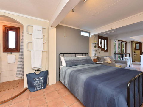 Wangi Waterfront Delight 1bdr Studio - Accommodation Port Macquarie 2
