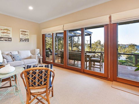 Wangi Waterfront Delight 4br Waterfront Reserve Home - Accommodation Port Macquarie 2