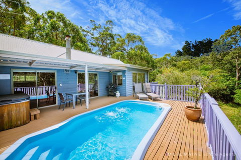 Wanjii II Pool & Spa Getaway - Accommodation Port Macquarie 0