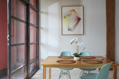Warehouse Apartment With Balcony In Trendy Area - Accommodation Port Macquarie 1