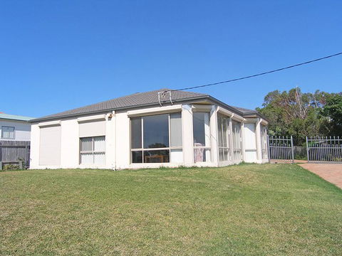 Water View House @ Orient Point - Accommodation Port Macquarie 1