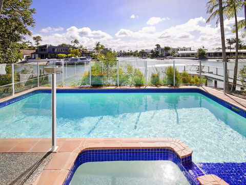 Waterfront On Witta Circle - Accommodation Port Macquarie 2
