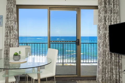 Waterfront Unit, Unit 2 - Accommodation Port Macquarie 0