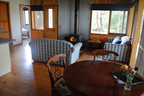 Bluegum Ridge Cottages - Accommodation Port Macquarie 13