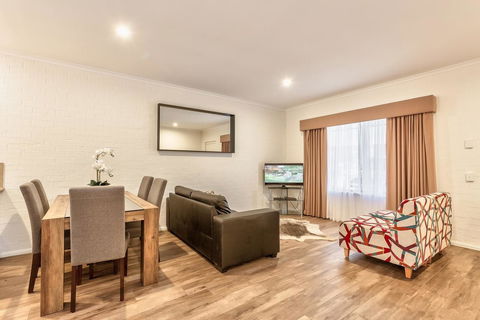 Blazing Stump Motel & Suites - Accommodation Port Macquarie 3