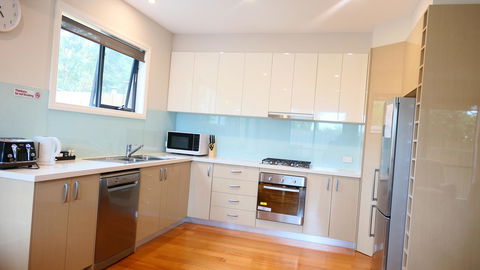 Apollo Bay Seal Apartments - Accommodation Port Macquarie 6