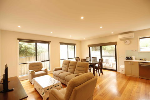 Apollo Bay Seal Apartments - Accommodation Port Macquarie 13