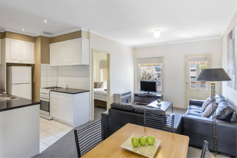 Hawthorn Gardens Serviced Apartments - Accommodation Port Macquarie 2