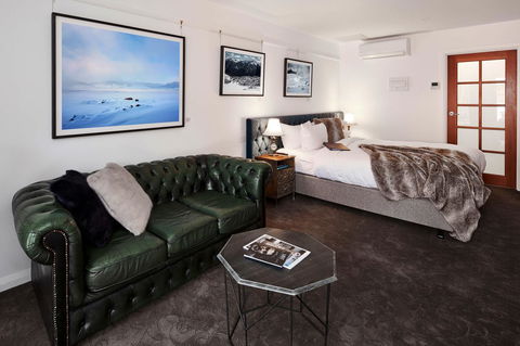 Daylesford Art Motel - Accommodation Port Macquarie 9
