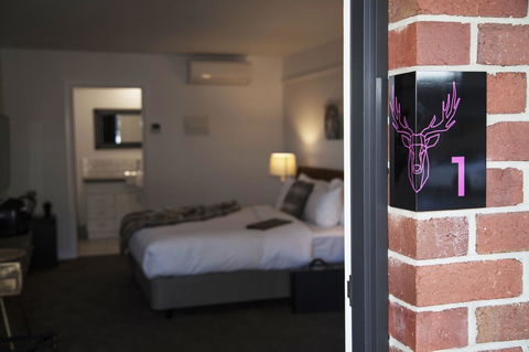 Daylesford Art Motel - Accommodation Port Macquarie 8