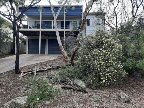 Elevated Holiday House Overlooks Tranquil Wetlands - Accommodation Port Macquarie 0