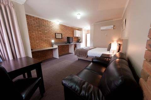 National Hotel Complex Bendigo - Accommodation Port Macquarie 0