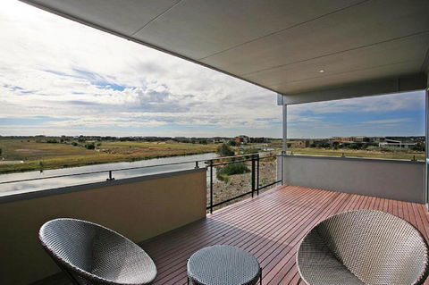 1 Pebble Place - Accommodation Port Macquarie 14