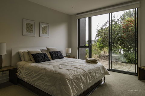 1 Pebble Place - Accommodation Port Macquarie 11