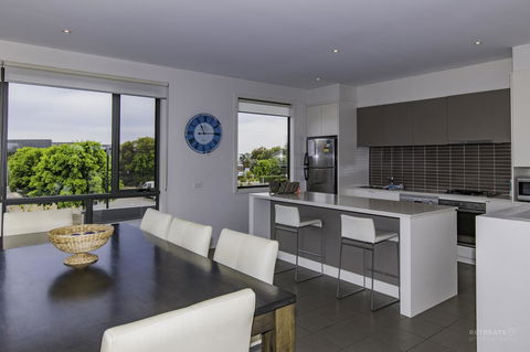 1 Pebble Place - Accommodation Port Macquarie 0