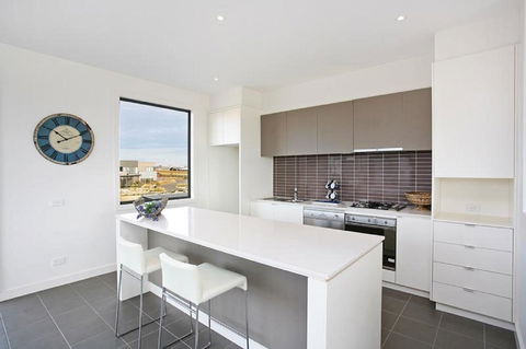 1 Pebble Place - Accommodation Port Macquarie 2