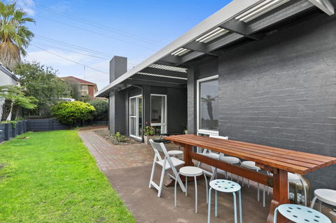 Mysa Anglesea Sleeps 7 WiFi SmartTV Cafes Shops - Accommodation Port Macquarie 13
