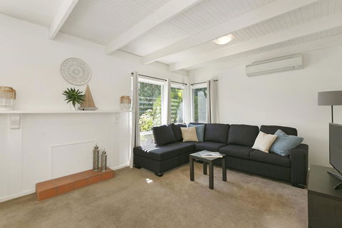 Mysa Anglesea Sleeps 7 WiFi SmartTV Cafes Shops - Accommodation Port Macquarie 2