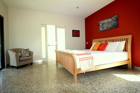 3 Bells Alpine Cottage - Accommodation Port Macquarie 6