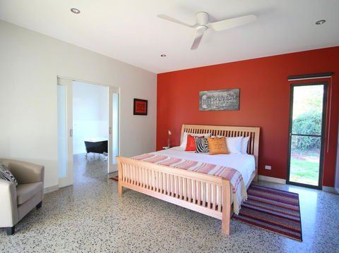 3 Bells Alpine Cottage - Accommodation Port Macquarie 7