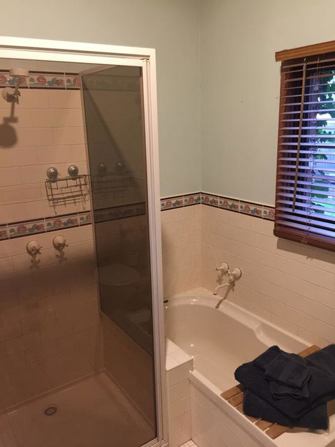 Bricks And Roses - Accommodation Port Macquarie 18