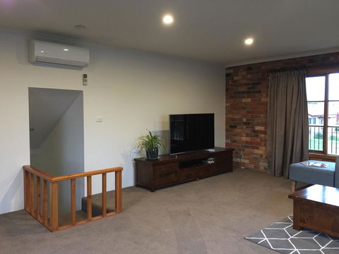Bricks And Roses - Accommodation Port Macquarie 9