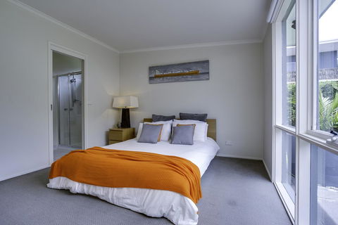 Heather's Hideaway Sorrento - Accommodation Port Macquarie 11
