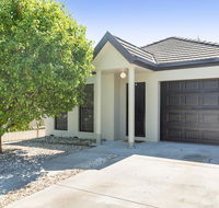 Black Lotus Townhouse - Accommodation Port Macquarie