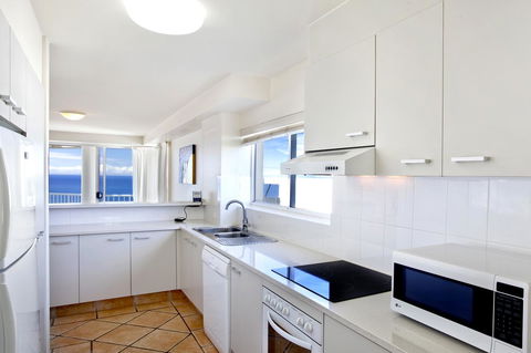 La Mer Sunshine Beachfront - Accommodation Port Macquarie 6