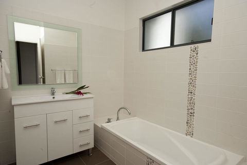 Woodville Beach Townhouse 6 - Accommodation Port Macquarie 9