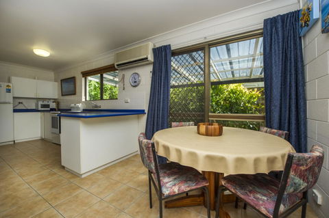 Magnetic North Apartment 1 - Accommodation Port Macquarie 5
