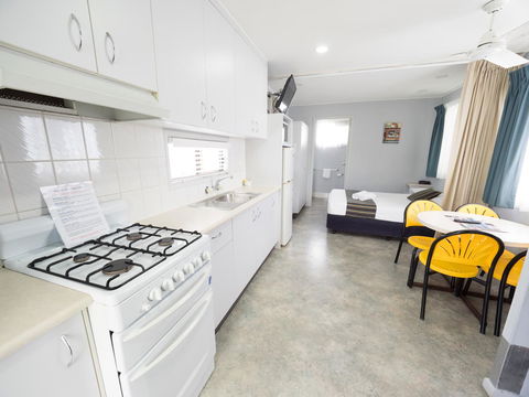 Alex Beach Cabins And Tourist Park - Accommodation Port Macquarie 29