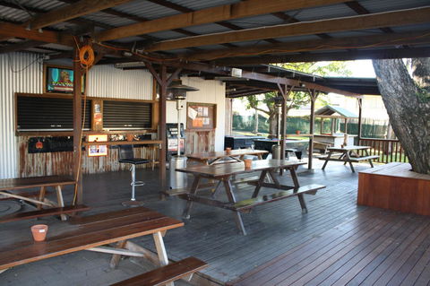 Nomads Airlie Beach - Accommodation Port Macquarie 2