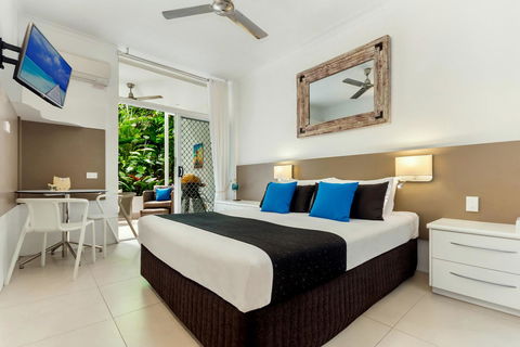 By The Sea Port Douglas - Accommodation Port Macquarie 11