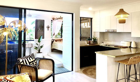 NOMAD - Luxe Apartment - Accommodation Port Macquarie 23